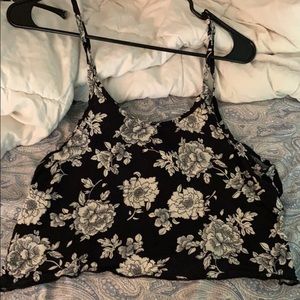 Brandy Melville- cute flowered crop top